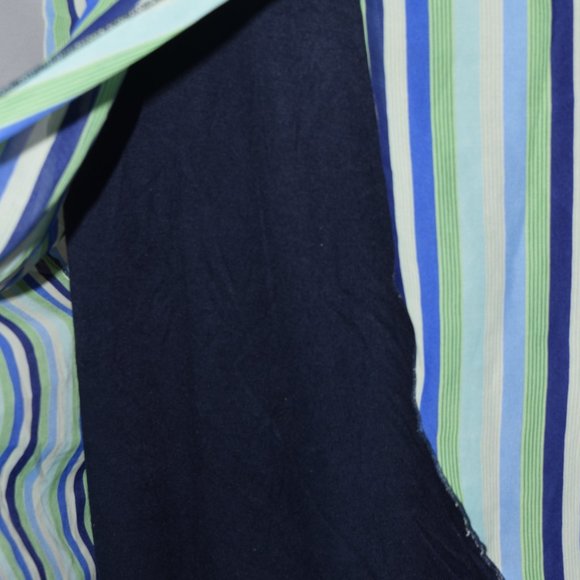 ChaCha Vente striped sheer tank overlay with navy lining. 3x - Picture 7 of 11